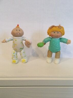 Rare VINTAGE 1984 Miniature CABBAGE PATCH KIDS POSEABLE PVC FIGURES